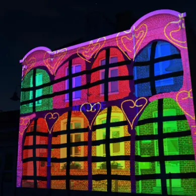Video Mapping Festival #8 - PÉRONNE-EN-MÉLANTOIS – Mairie – 19 septembre_1