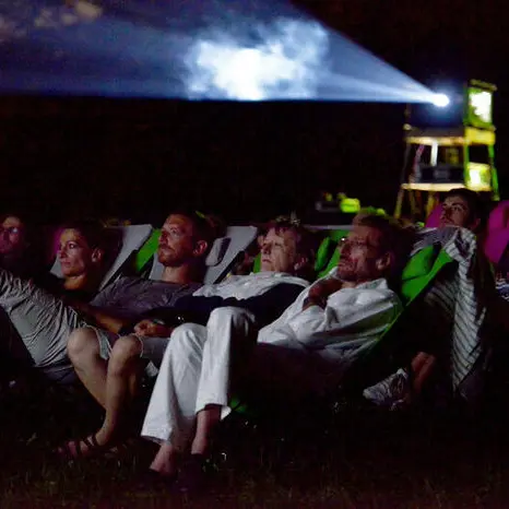 Cinéma à ciel ouvert - le film se met à la fête_1