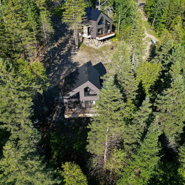 Vue aérienne des chalets
