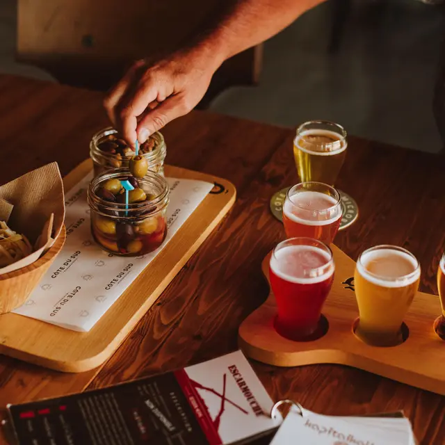 Plateau de dégustation avec apéritifs