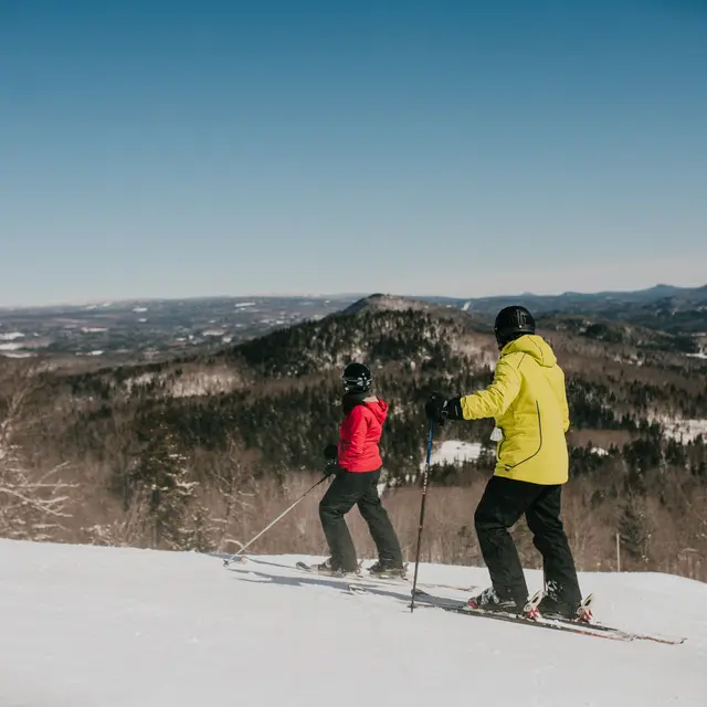 Ski alpin avec vue