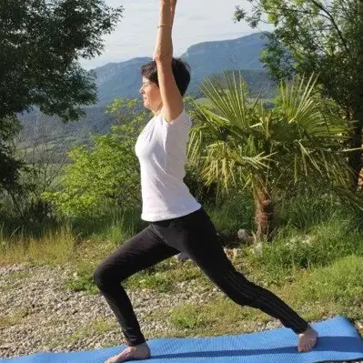 YOGA SYLVIE LACAZE