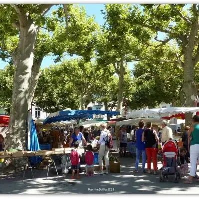 Marché à Entraygues