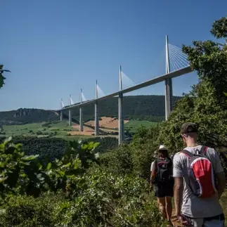 Randonnée au Viaduc de Millau - Maison des Accompagnateurs