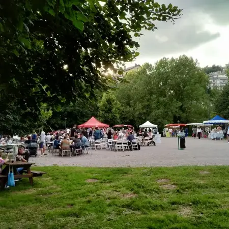 Marché de producteurs de pays et animations musicales