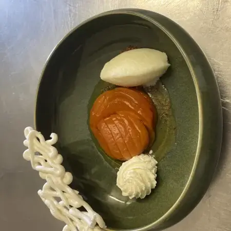 Tatin d'Abricot, glace au lait de Brebis