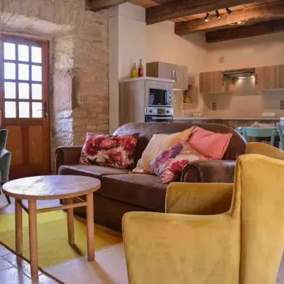 Gîte La Cour Pavée : Le Cantou - salon