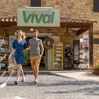 Epicerie VIVAL à l'entrée du camping
