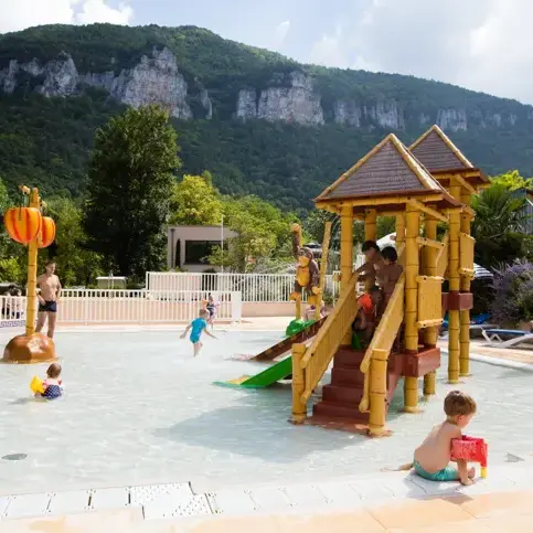 CAMPING LE PEYRELADE
