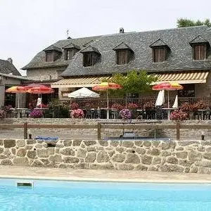 Auberge Fleurie - piscine