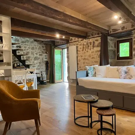 Vue de l'intérieur du gîte Le Chant de Grillon