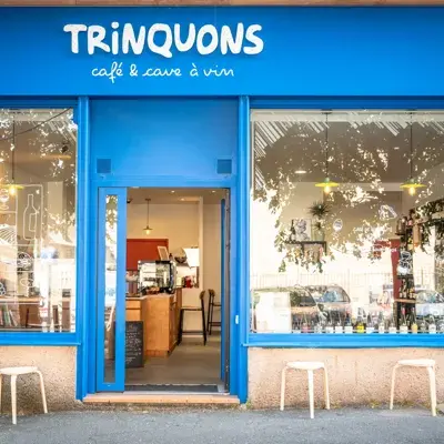 Devanture Trinquons Café & Cave à Vin