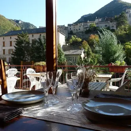 Hôtel Doussière - Restaurant l'Alicanta