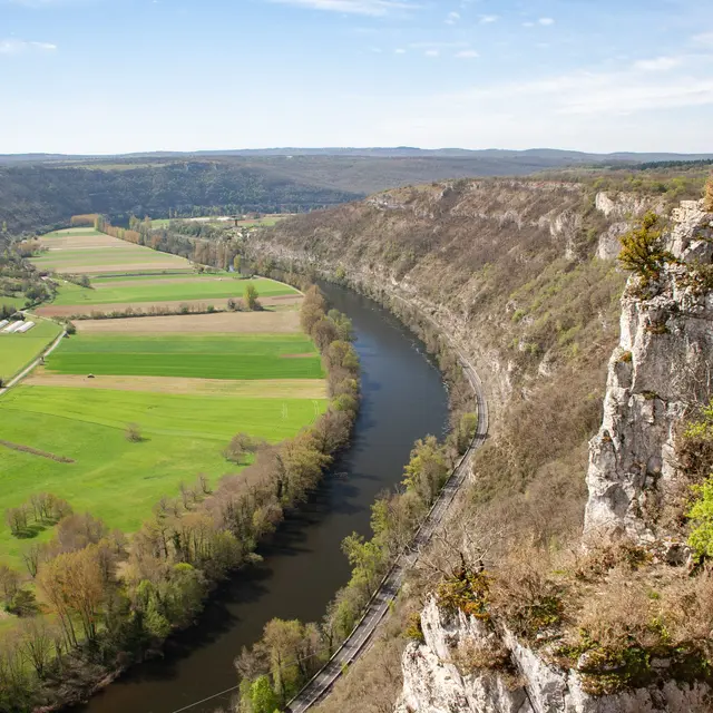 La vallée du Lot à Montbrun © Lot Tourisme - C. Asquier 180415-121521.jpg