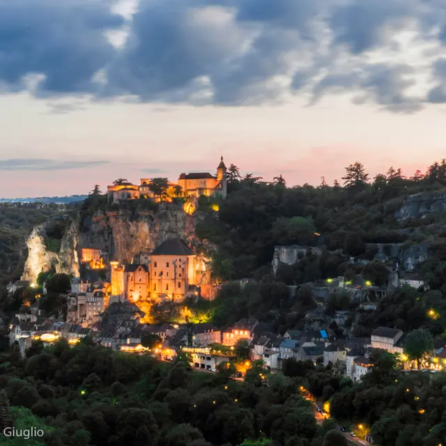 Rocamadour au crépuscule--© Lot Tourisme - G. Giuglio.jpg