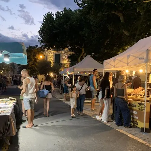 marché nocturne.jpg