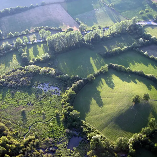 Vue aérienne du marais de Bonnefont Mayrinhac Lentour.jpg
