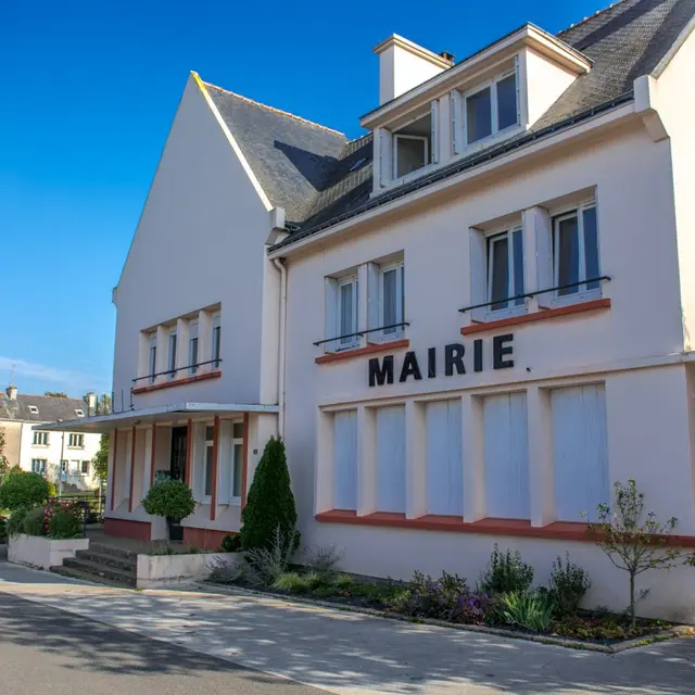 Mairie de Molac ©Christian Baudu - Scopidrone.jpg