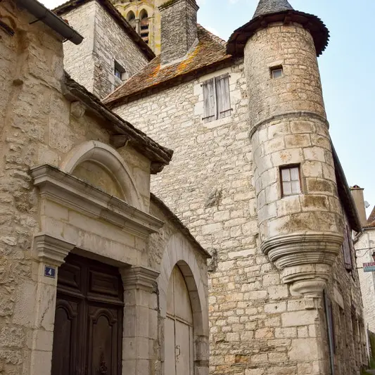 Gramat maison de caractère © Lot Tourisme - A. Leconte 170621-175032_533x800.jpg