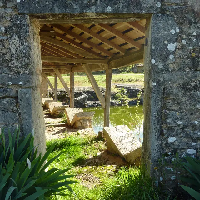 Lavoir papillon de l_escabasse bach © Lot Tourisme - C. Sanchez 160413-100421.jpg