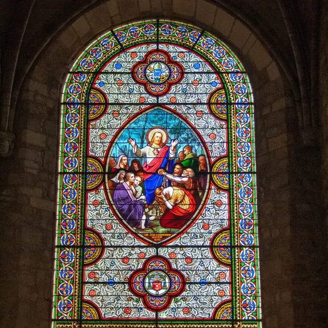 Vitrail de l_église St Pierre de Carennac Lot Tourisme- C. Asquier 190420-173226_1365x2048.jpg