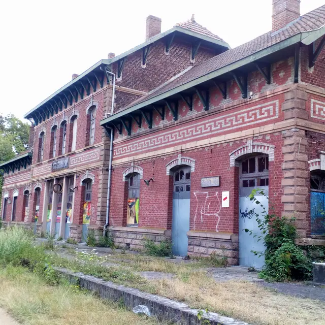 3557163_ancienne_gare_des_houilleres_de_fresnesjpg.jpg