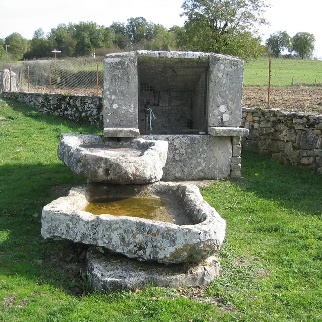 fontaine Fialy.JPG
