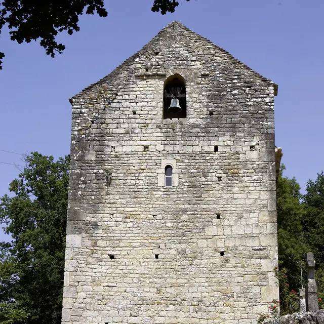 Trous de boulin sur le clocher © N. Blaya.jpg
