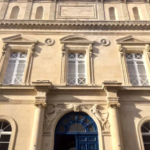 1326037_academie2rvb72jpg.jpg