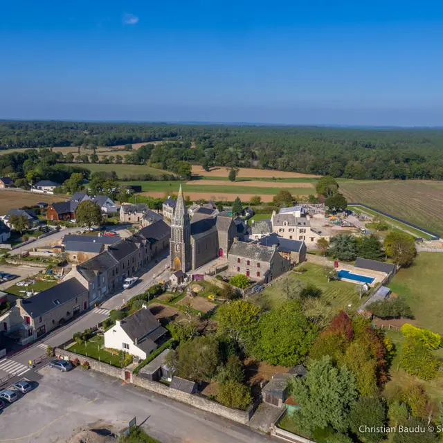 Bourg de Le Cours ©Christian Baudu - Scopidrone.jpg