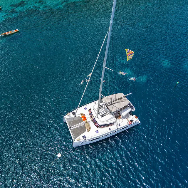 catamaran2-captaintoch-carbet-martinique.jpg