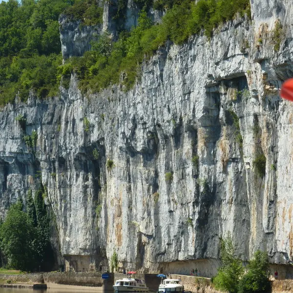 Ecluse et chemin de halage de Ganil © Lot Tourisme - E. Ruffat 120725-112025_600x800.jpg
