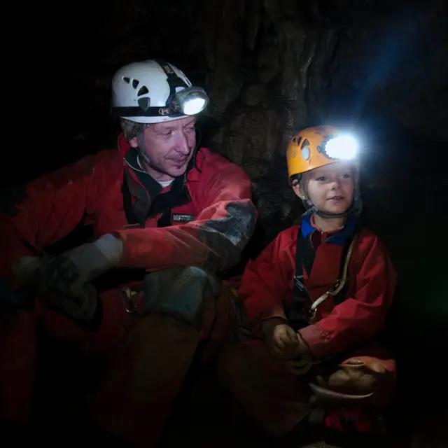 POI 10 - SpéléoIgue enfant r©R.Béchu_PNRCQ.jpg