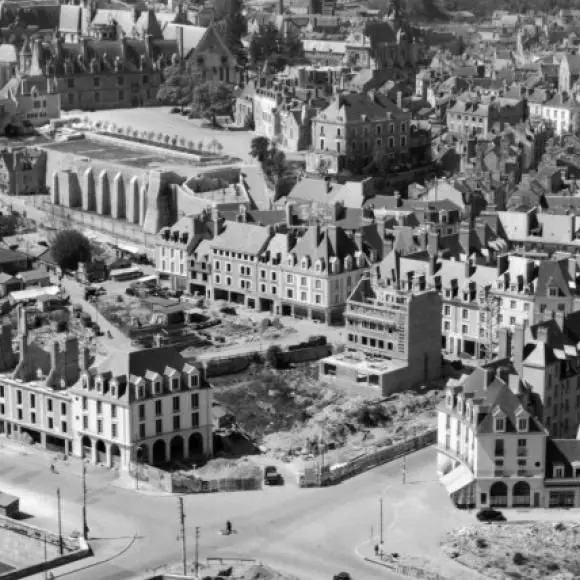 blois-vah-1951-regioncentre_rhenrad-reconstruction_centreville_vueaerienne.jpg