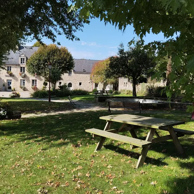 Aire_de_pique-nique_Mairie_Malansac.jpg