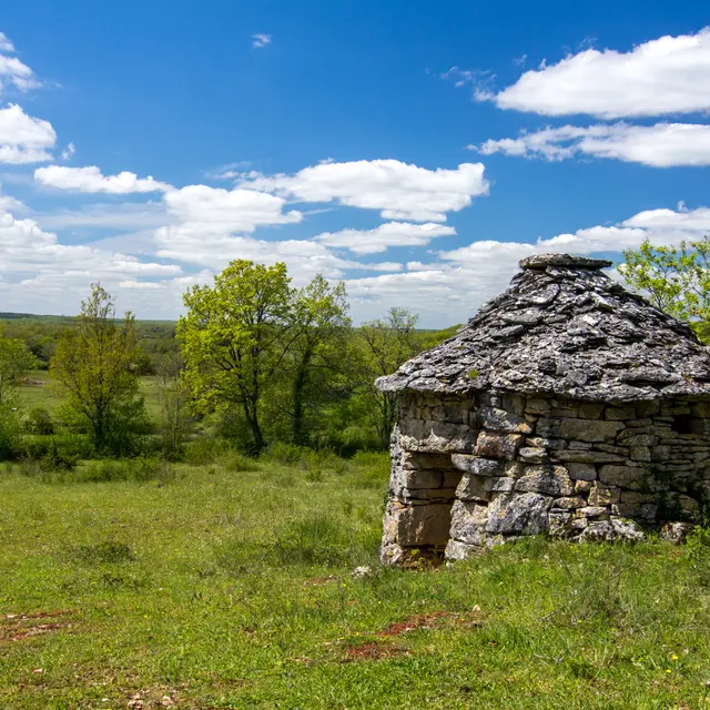 Cazelle sur le chemin des crêtes à Limogne © Lot Tourisme - C. Novello.jpg