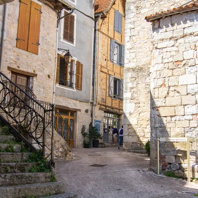 Accès aux vieux quartiers de Cajarc Lot Tourisme - C. Novello 190821-144418.jpg