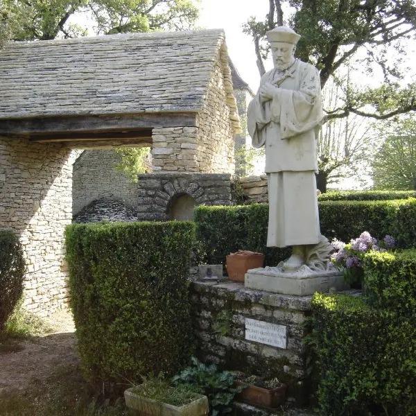 montgesty place village.jpg