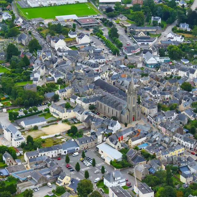 Ville de Questembert - vue du ciel ©Mairie de Questembert.jpg