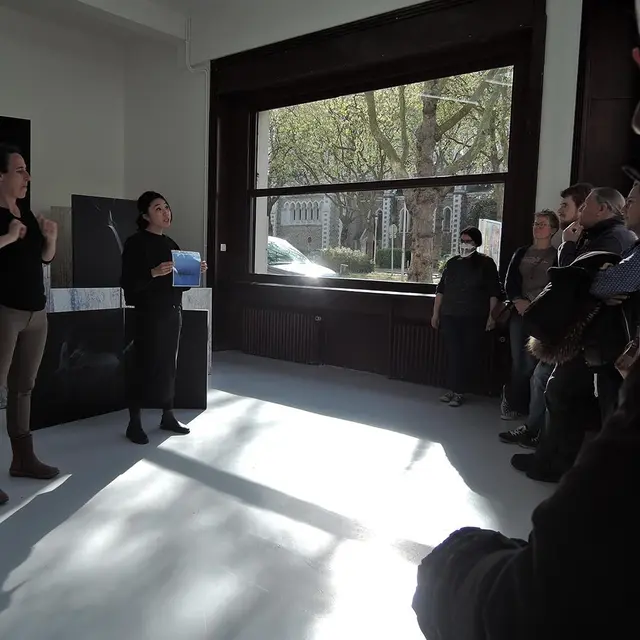 Visite LSF de l'exposition «L'Heure bleue», 2022