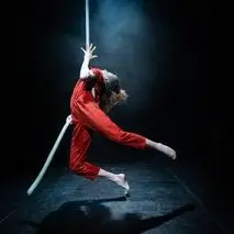 V - Viivi Roiha