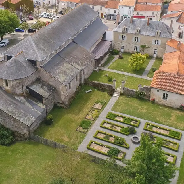 Abbatiale St Philbert de Grand Lieu