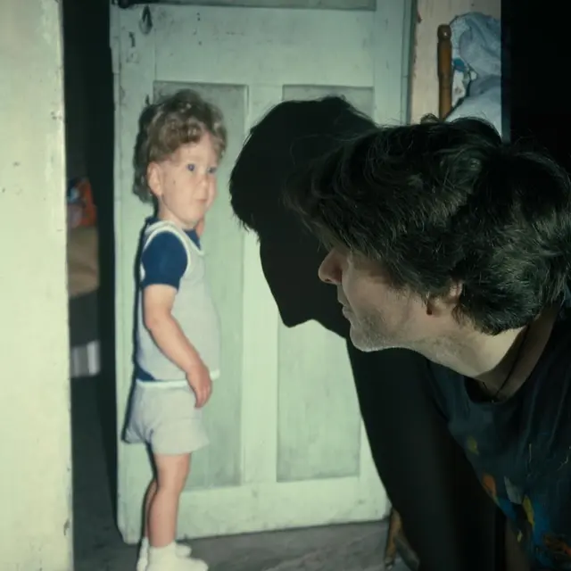 Contre toute lumière dansent mes ombres