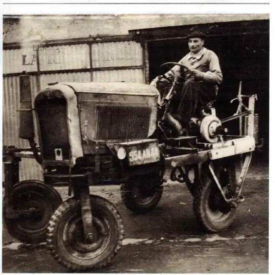 PREMIER TRACTEUR ENJAMBEUR DU VIGNOBLE