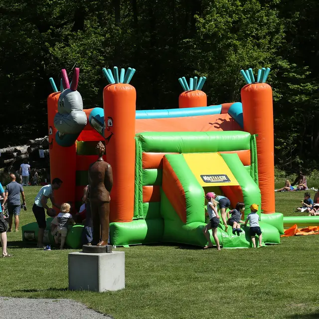 Jehay - Château de Jehay - Les Enfants d'abord!