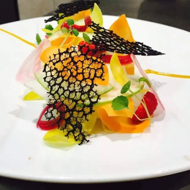 Table m - entrée