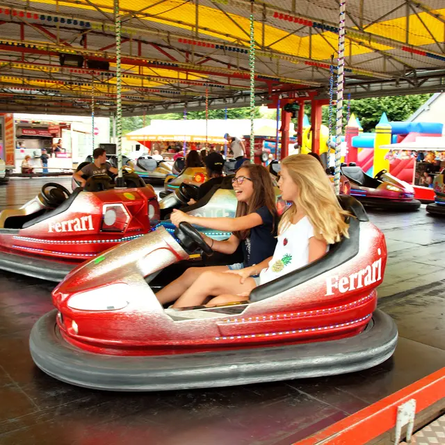 Sainpuits-FR-89-fête_foraine_2016-lundi_soir-6