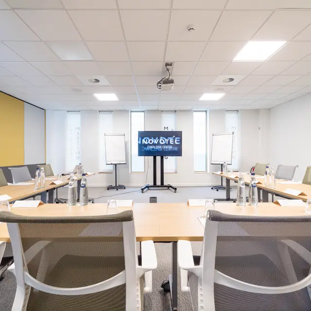 Salle de reunion Novotel HD-3