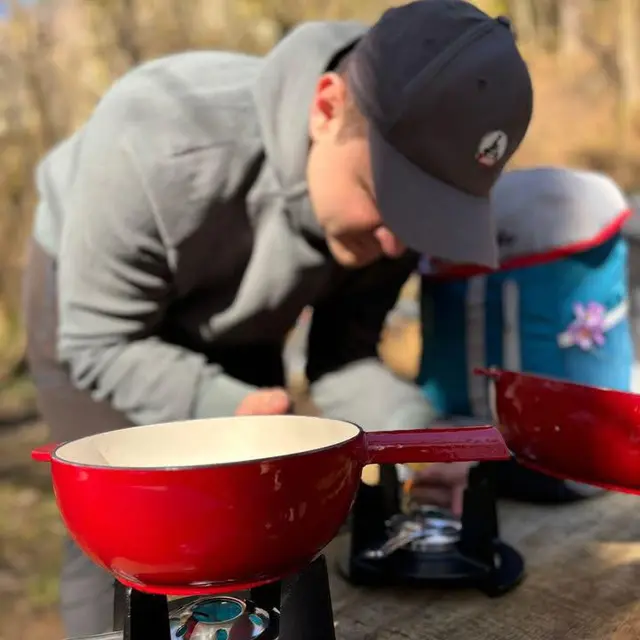Randonée fondante caquelon rouge