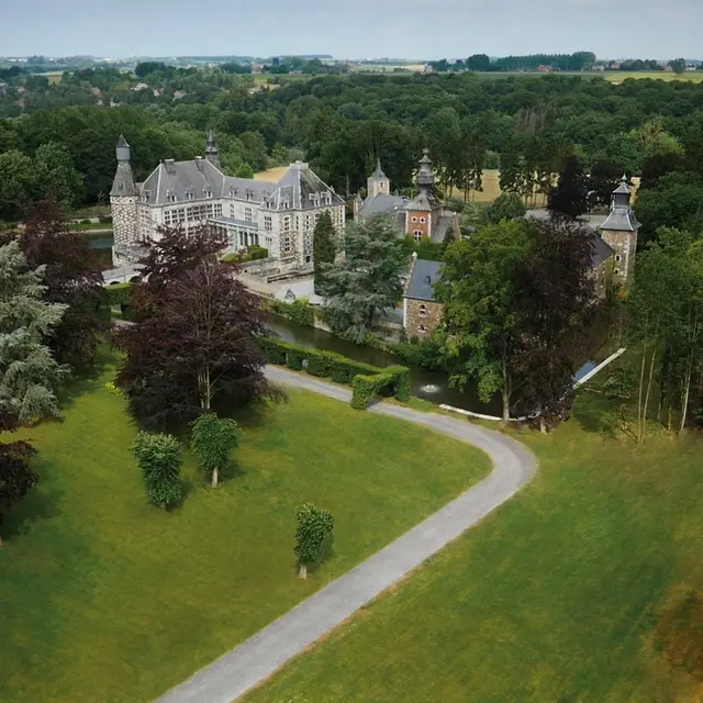 AMAY - Château de Jehay Le domaine